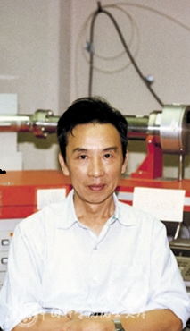 李季伦